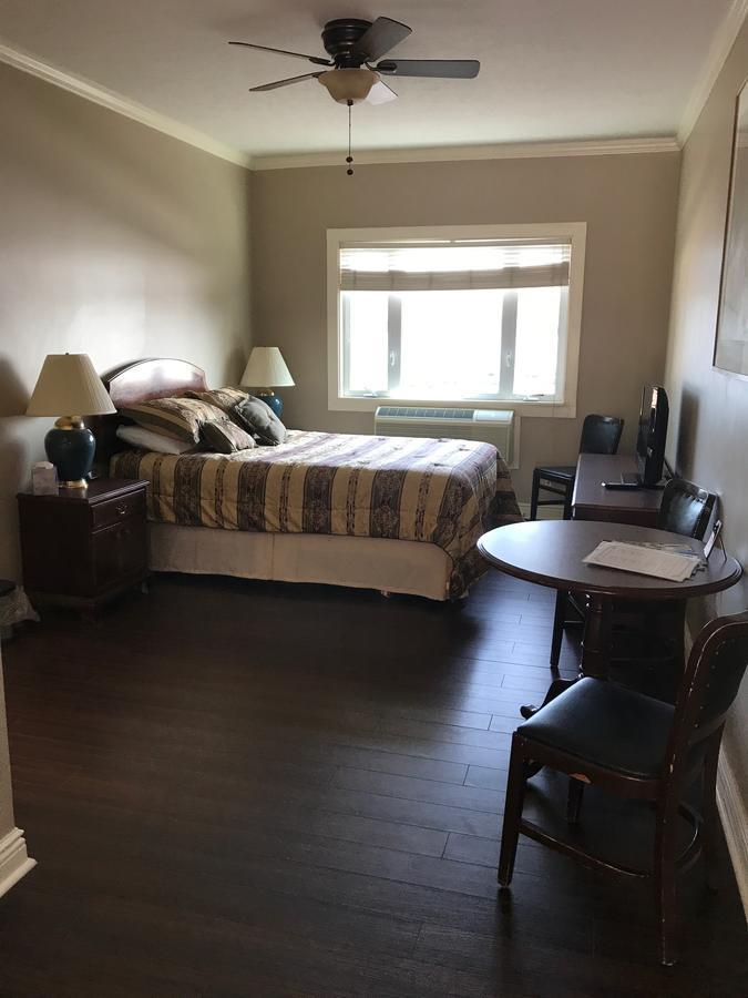 Beachcomber Inn Conesus Extérieur photo