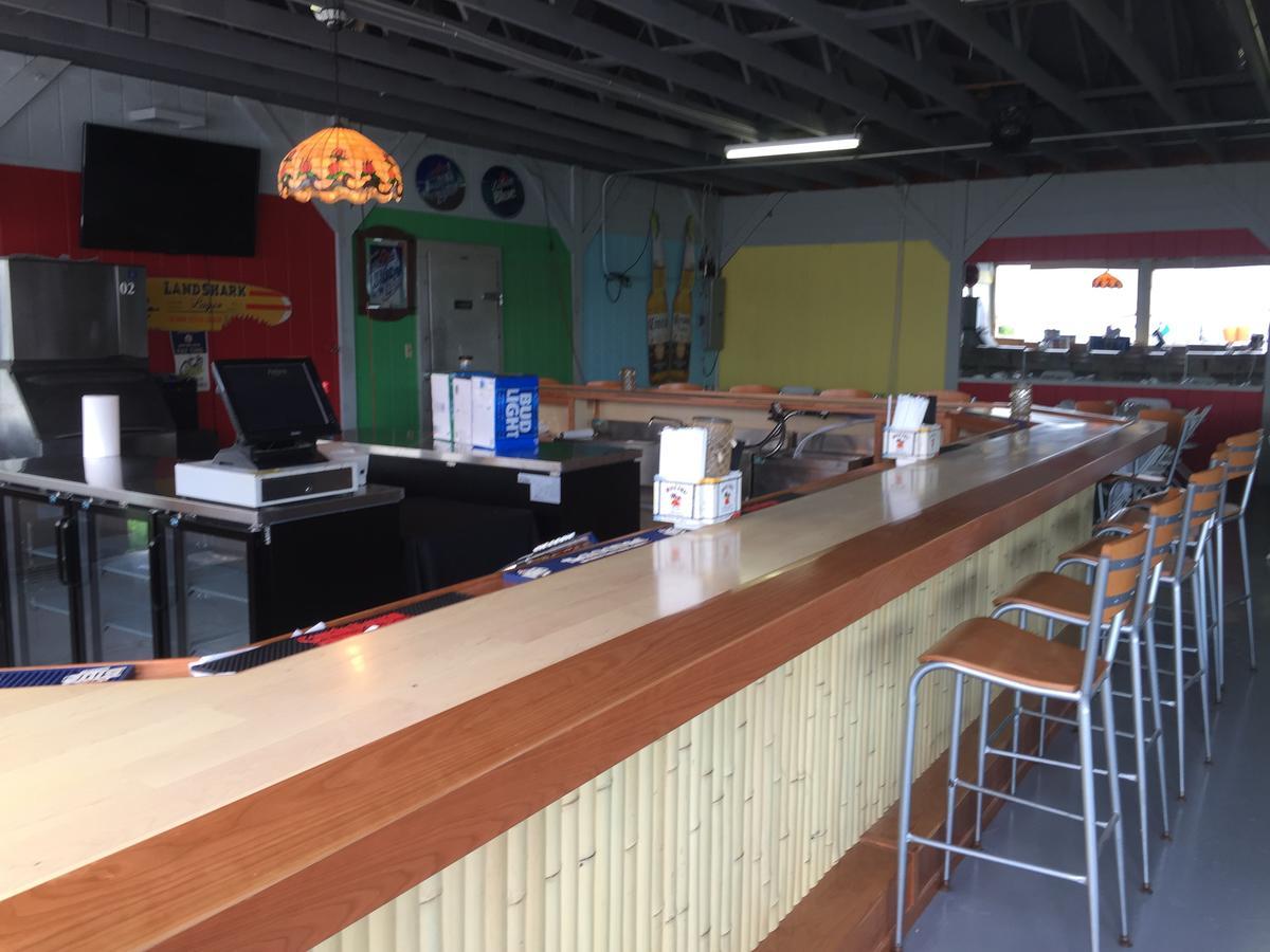 Beachcomber Inn Conesus Extérieur photo